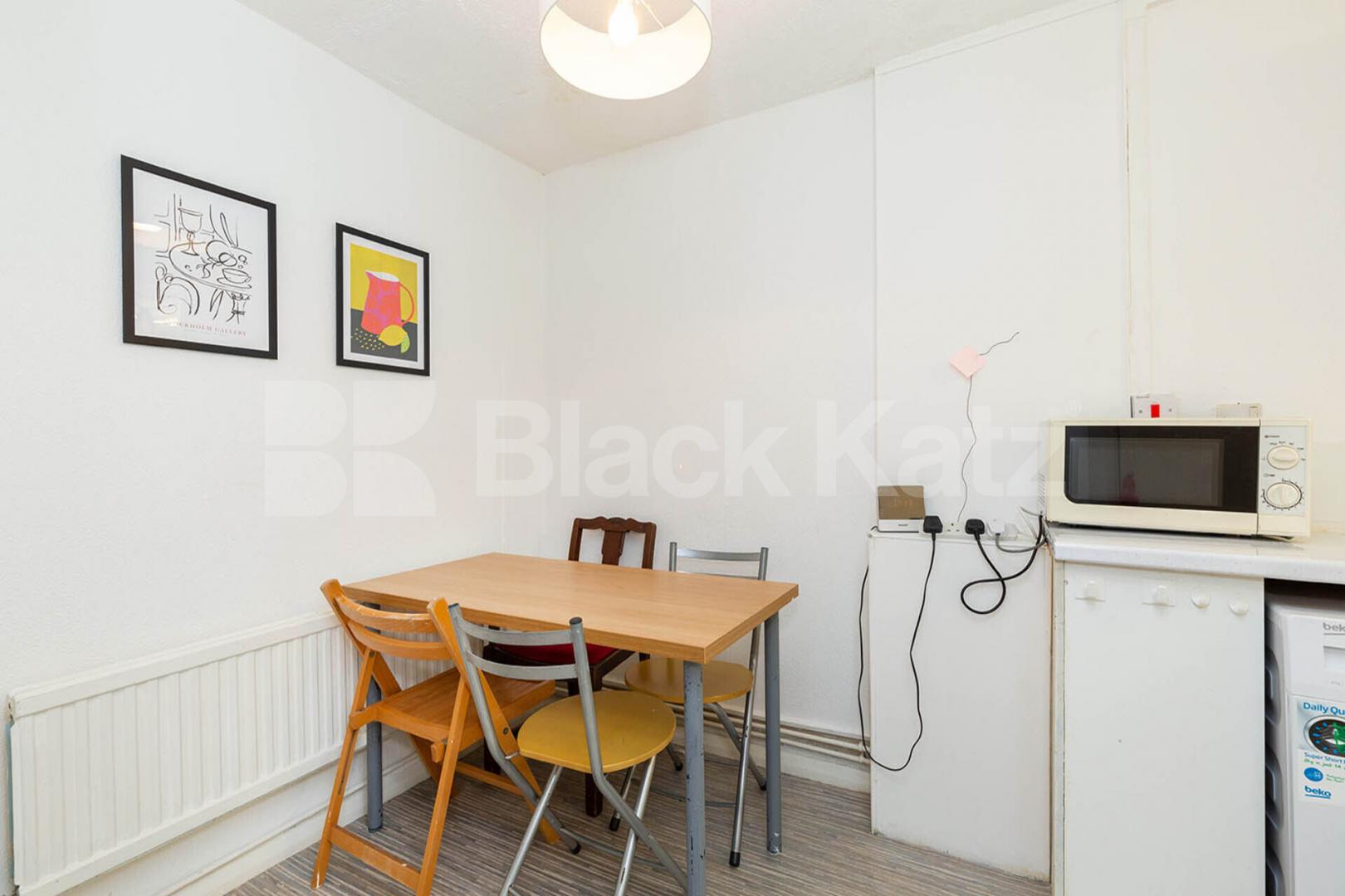 A split level 2/3 bedroom property with a large kitchen diner  Lindsey Mews, Islington